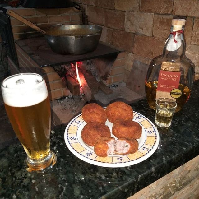 Bolinho De Linguica2 — foto enviada por cliente Lá da Roça